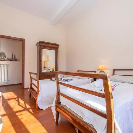 Villa Cascina Virginia Sleeps 10 *