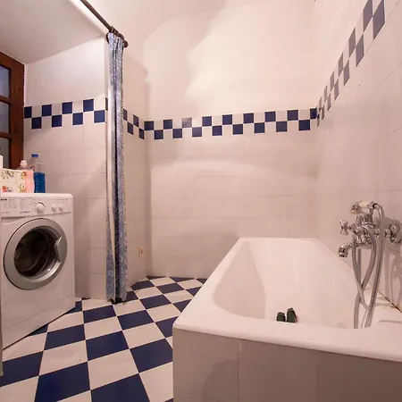 Villa Cascina Virginia Sleeps 10 Agrate Conturbia