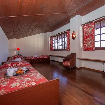 Cascina Virginia Sleeps 10 Villa