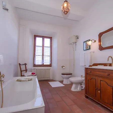 Cascina Virginia Sleeps 10 *